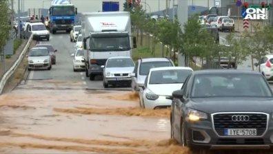 След потопа в Гърция, властите се борят с последиците