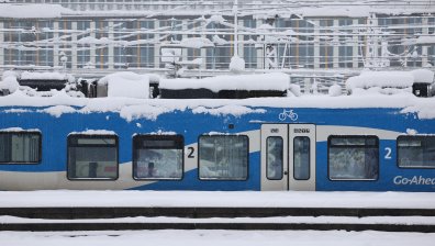 Европа е обхваната от снежни бури, дори в Германия имат проблеми с влаковете