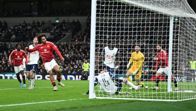 "Тотнъм" изрита "Ман Юнайтед" от Карабао Къп след уникално голово шоу