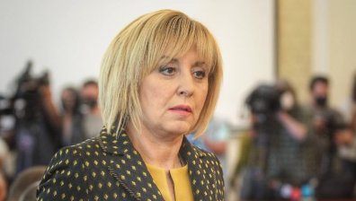 Манолова: Комисията по ревизията показа, че корупцията може и да се осветява
