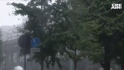 Мощен тайфун  удари Япония