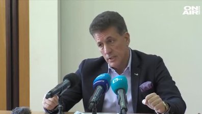 Кметът на Пазарджик: Акцията на ДАНС и НАП е цирк, проверяван съм денонощно