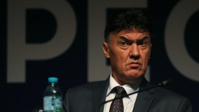 Боби Михайлов поиска от МЗ и СРЗИ да върнат феновете на стадионите
