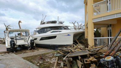 Жертвите на "Дориан" на Бахамите вече са 20