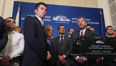ПП-ДБ: Чужди агенти с руски знамена и копейки в джобовете нямат място в политиката