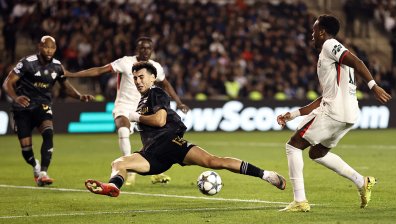 "Карабах" спря "Челси" в Шампионската лига