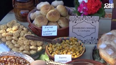 Уникален фестивал на мамалигата се проведе в село Нова Черна