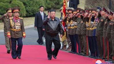 Ким Чен Ун: Сега е времето да сме готови за война