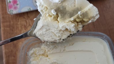 Сигналите ви: Продажба на мухлясало сирене, бира с изтекъл срок