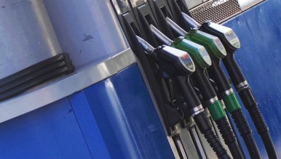 Полицаи разбиха канал за контрабанда на горива в Бургаско