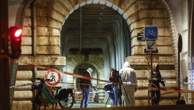 Арабин уби германски турист до Айфеловата кула и рани други двама