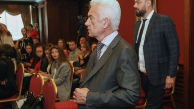 Сидеров предлага Явор Нотев да оглави правната комисия