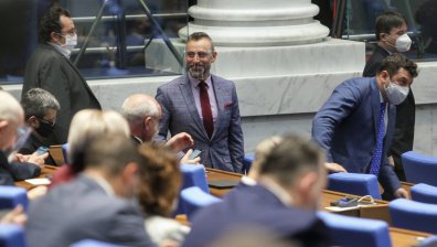 Гласуват промените в Закона за извънредното положение