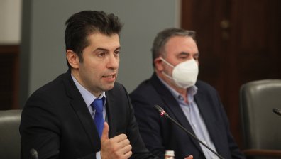 Петков: Не се предвижда затваряне на бизнеси и изискване за сертификати