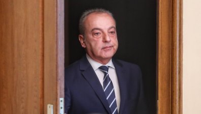 Гълъб Донев се оттегля до края на седмицата по здравословни причини