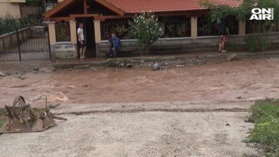 Продължава усложнената обстановка в Тетевенско след обилните дъждове