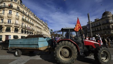 Фермерски протест блокира Франция