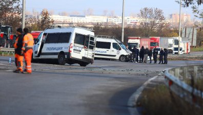 "Гранична полиция": Трафиканти инструктират шофьорите на мигранти да блъскат патрулки