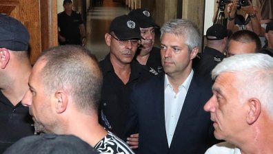 Кирил Петков и Денков за мярката на Коцев: Няма справедливост, съдебната система е превзета