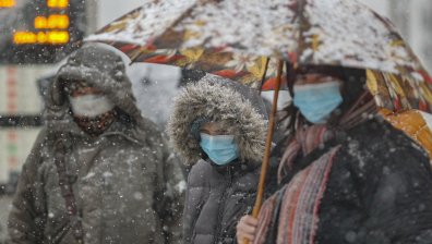 Жълт код за снеговалежи - зимата се завръща с виелици и снегонавявания