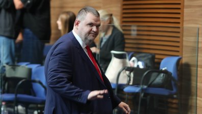 Пеевски сезира прокуратурата за ремонта на "Топлофикация" в "Дружба"