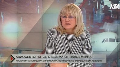 Пътниците постепенно се връщат на борда на самолетите