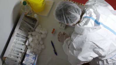 Как Сърбия успя да се нареди сред първите в света по брой ваксинирани?