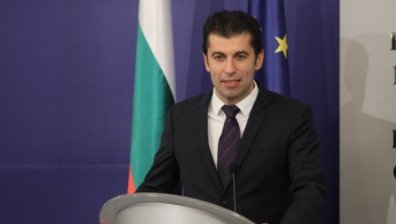 Петков ще преговаря с президента на Азербайджан за повече газ за България