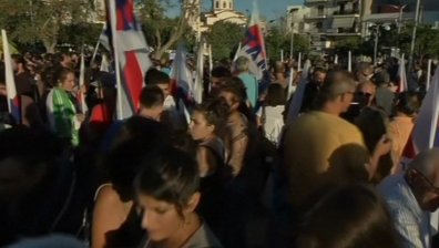 Хиляди гърци протестират срещу зараждащите се фашистки настроения в страната