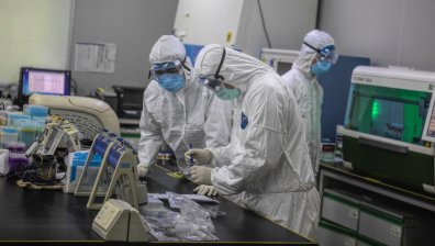 Защо от Ковид-19 умират повече мъже, отколкото жени?