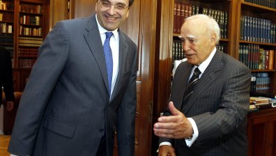 Самарас върна мандата, Гърция върви към сбогуване с еврото