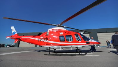 Въздушната линейка транспортира жена в критично състояние след падане от скеле