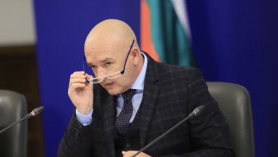 Ген. Мутафчийски: Имаме сериозно намаляване на новозаразените в последните 7 дни
