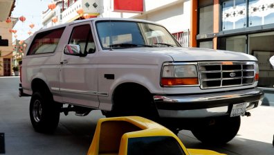 Легендарният бял Ford Bronco на О Джей Симпсън се продава за $500 000?