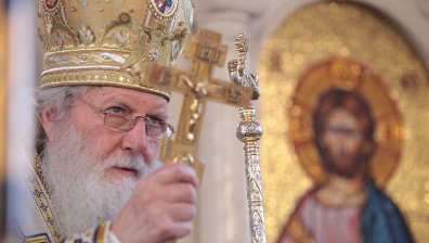 Патриарх Неофит: Молим Божията майка да обгръща с любов всички невинни жертви на агресия