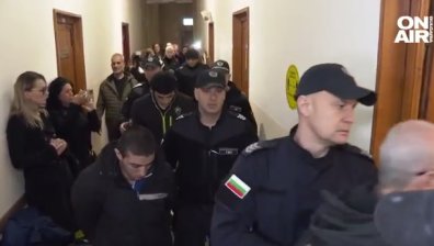 Сирийците, прегазили полицаи в Бургас, пробваха да се измъкнат със споразумение