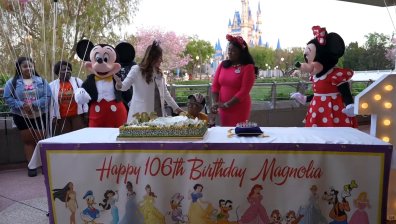 Да сбъднеш мечтата си на 106 години: Жена празнува рожден ден в "Дисниленд"