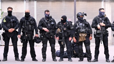 Арестуваха в Париж за подготвян атентат руски готвач с документи на ФСБ