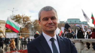 Костадинов със съболезнования до Митрофанова и писмо до Радев