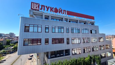 Извънредна среща в НС за "Лукойл" и дерогацията на руския петрол