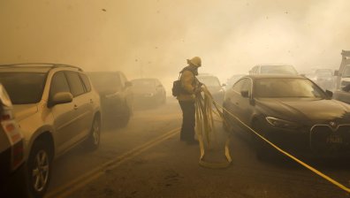 МВнР: Българите да избягват пътувания в района на пожара край Лос Анджелис