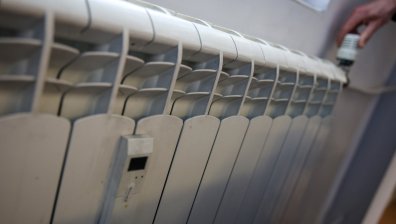 Перничани пак на студено - останаха без топла вода и парно