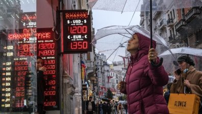 Турската лира удари ново исторически дъно