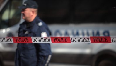 Разследват смъртта на открит при кофи за боклук мъж във Велико Търново