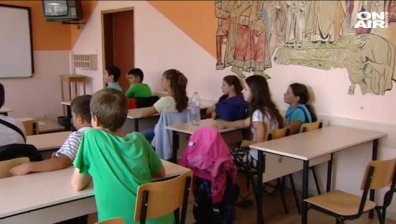 Цял клас последва любимата си учителка в ново училище