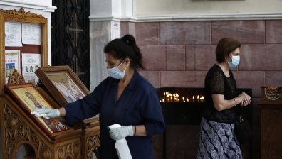 Нови Ковид мерки в Гърция: На църква &ndash; само с отрицателен тест