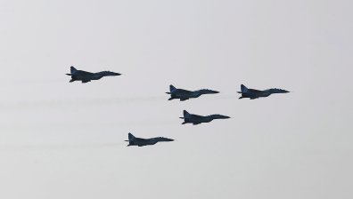 Пентагонът: Украйна получи изтребители и резервни части, за да укрепи силите си