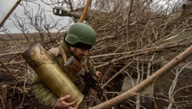 Русия удари Бахмут с тежък артилерийски обстрел