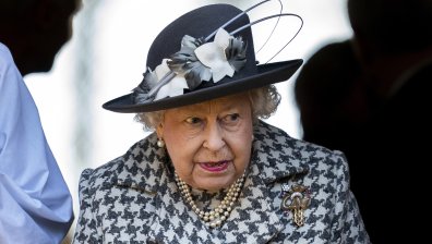 Кралица Елизабет поканила принц Хари на обяд в "Уиндзор"