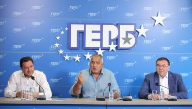 ГЕРБ: Има преливане на гласове, Радев да не злоупотребява с Конституцията